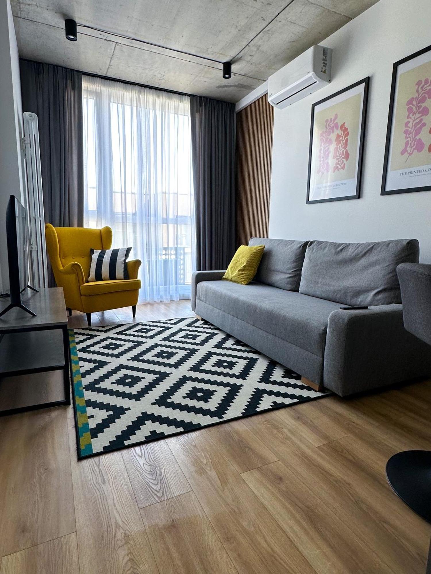 Avalon On Lypynskogo Street Apartamento Lviv Exterior foto