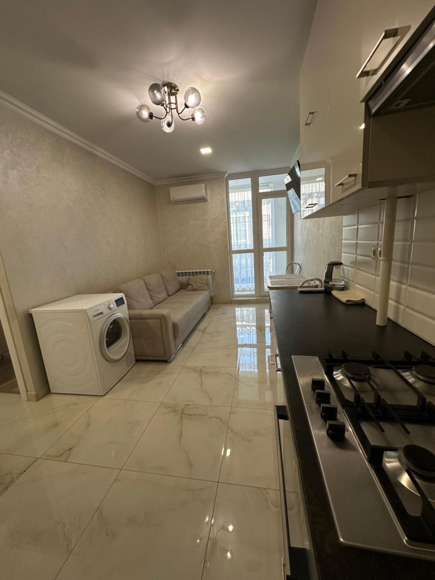 Avalon On Lypynskogo Street Apartamento Lviv Exterior foto